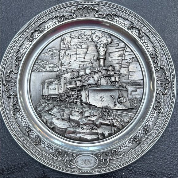 Vintage Silver Train Wall Art Plate - Picture 4 of 7